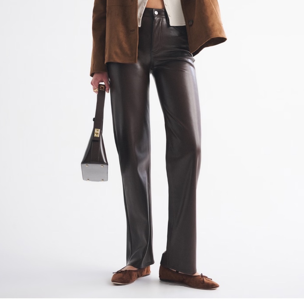 Abercrombie & Fitch Ultra High Rise ‘90s Straight Brown Leather Pants 27/4 Long